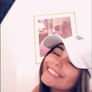 Meet your Posher, Ines